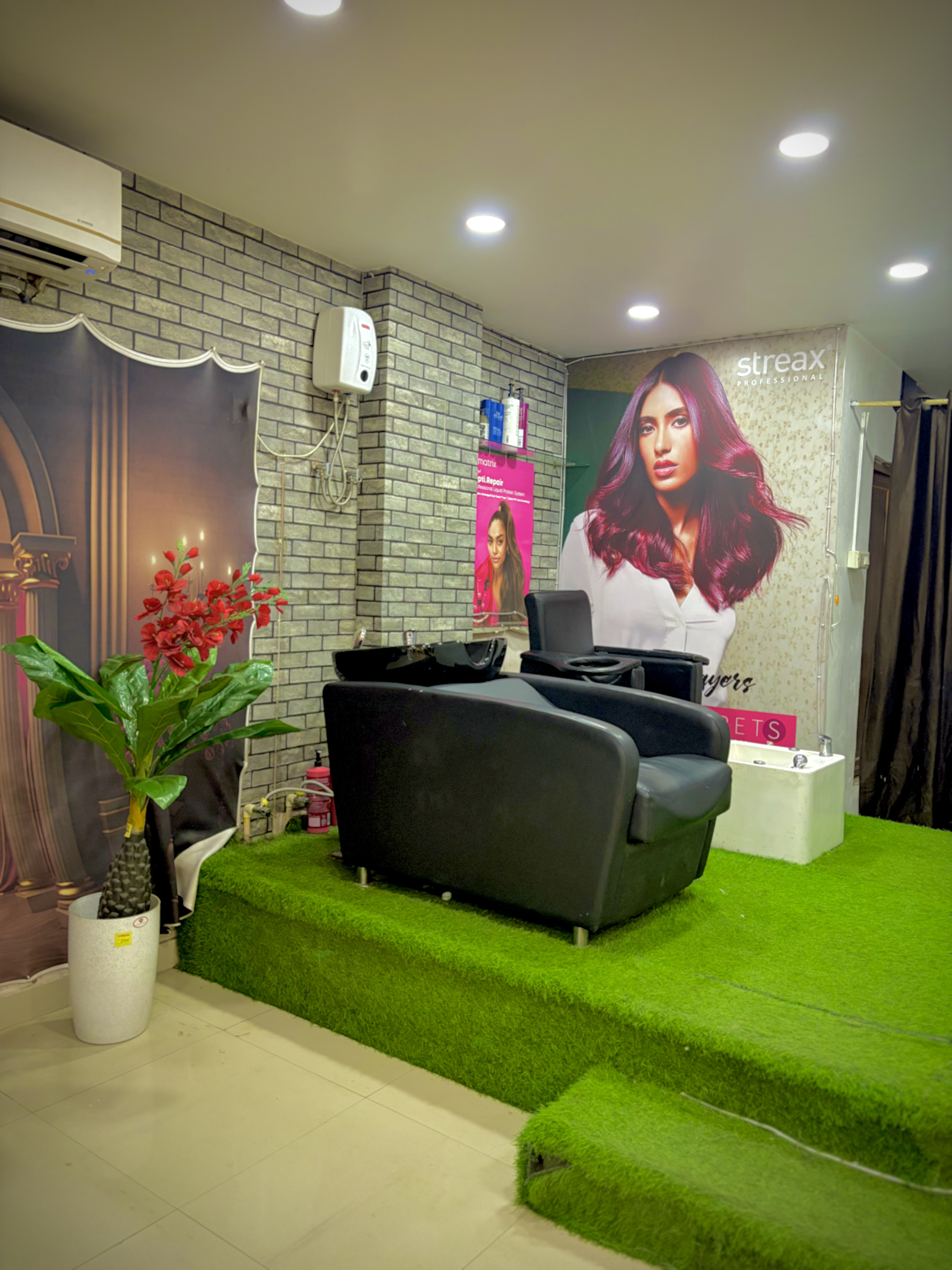 Salon Gallery 4 - Ketu's Makeup Studio Lucknow